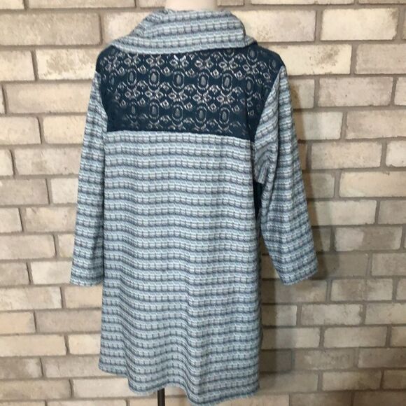 3for$20 sweater blouse Maurice’s size 2 - Picture 3 of 4